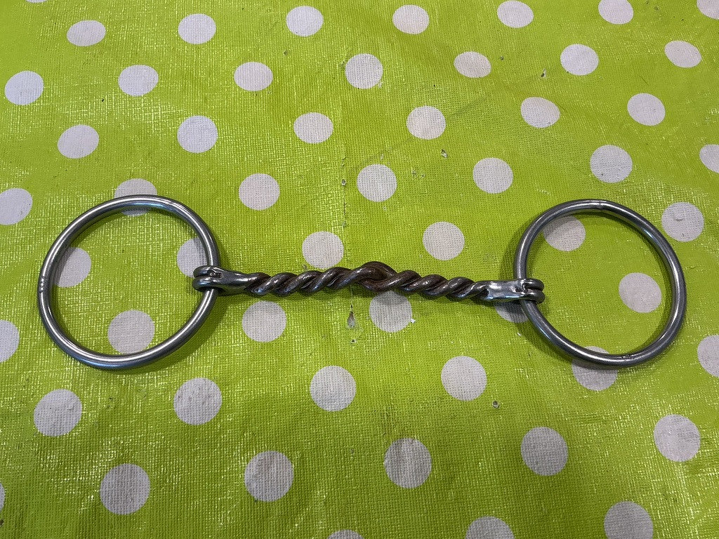 Bit Snaffle Twisted 5.25" 
