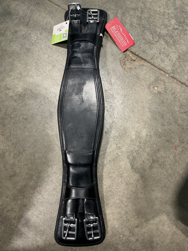 English Girth – Dressage, 26" | New with Tags