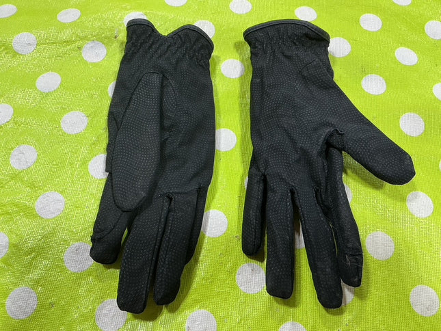 Riding gloves Back on Track