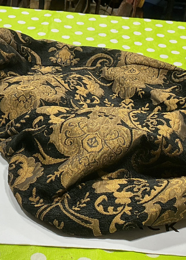 English Saddle Cover Gold/Black