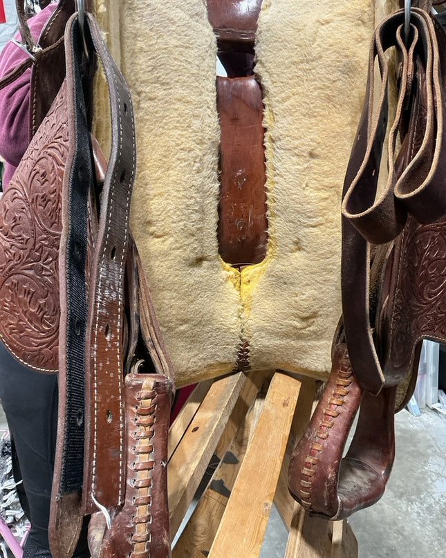Western Saddle 15.5" G8" Silver Royal 