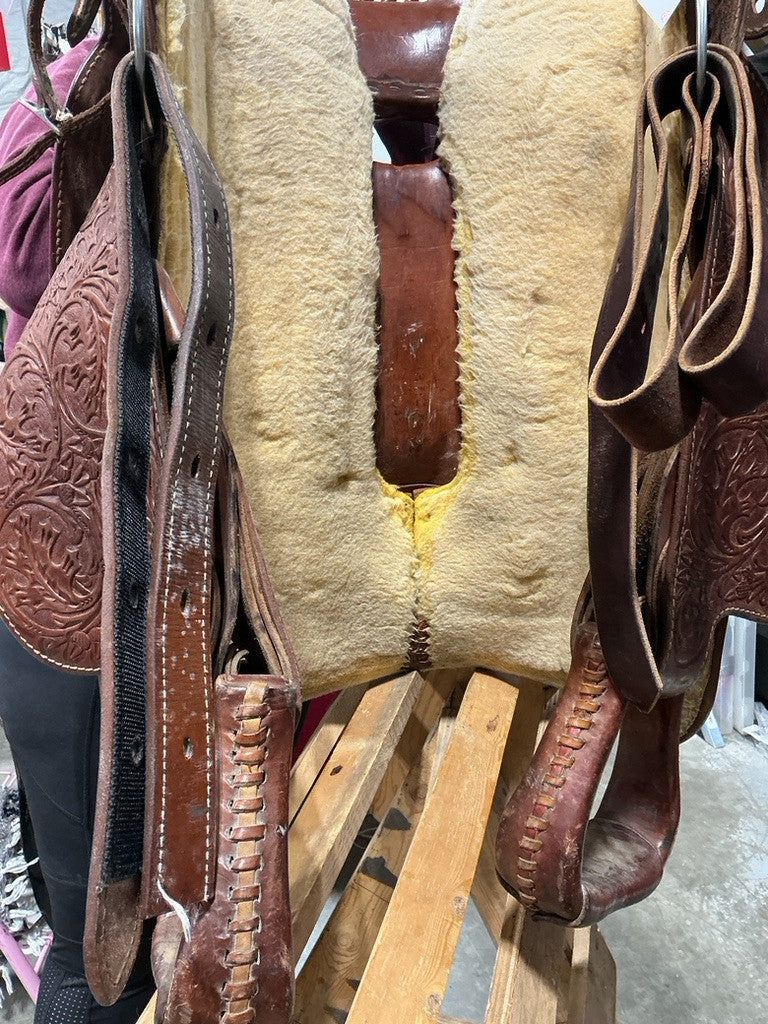 Western Saddle 15.5" G8" Silver Royal