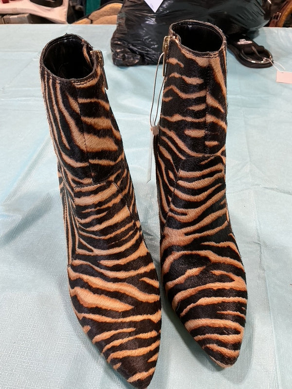 Boots – Vince Camuto Zebra Cowhair Print, Size 9 | Used, Very Good