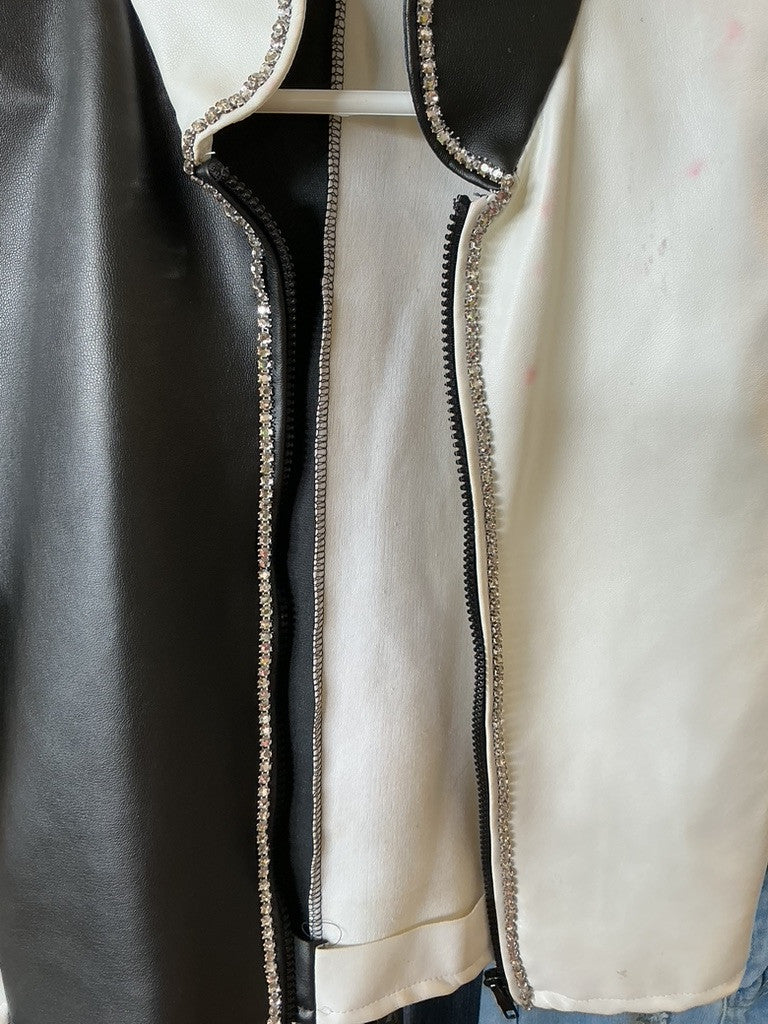 Show Vest Black/White Faux Lether