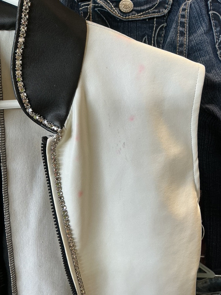 Show Vest Black/White Faux Lether