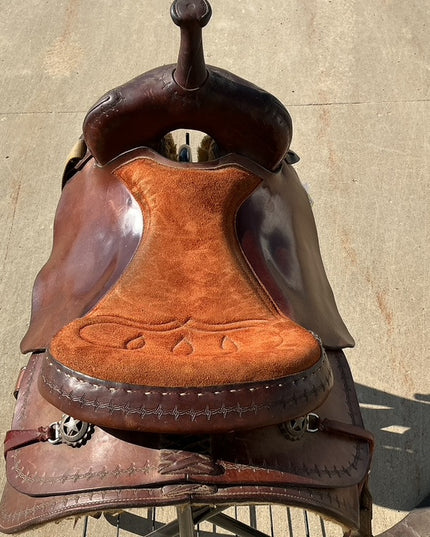 Western Saddle Cutting S17.5" G8" 