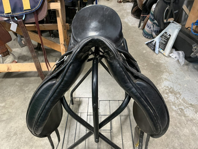 English Dressage Saddle S18" G6"
