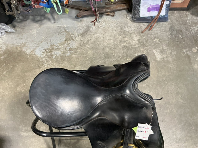 English Dressage Saddle S18" G6"