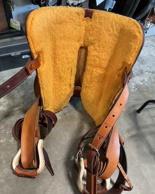 Western Saddle S16" G8" 