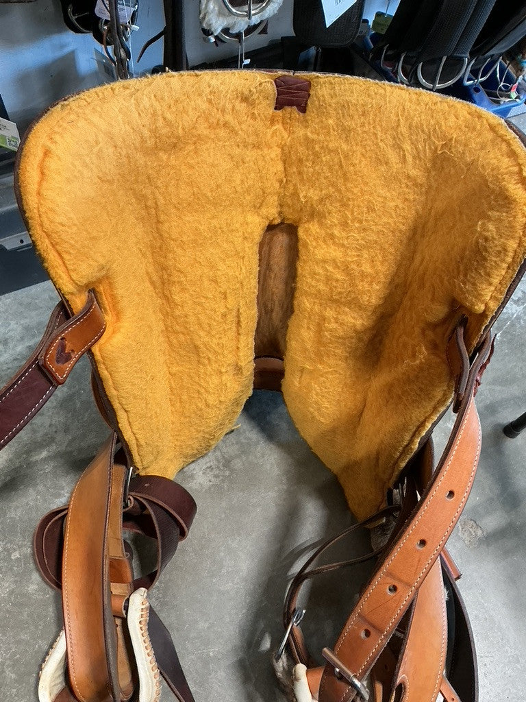 Western Saddle S16" G8"