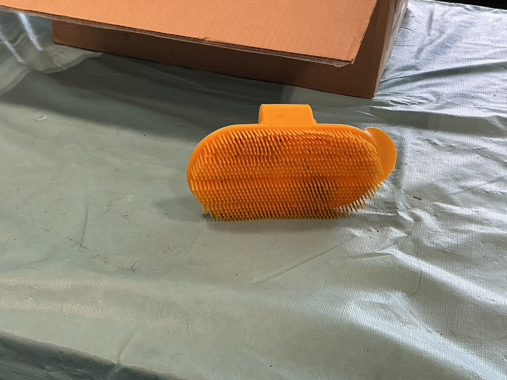Curry Comb Plastic 