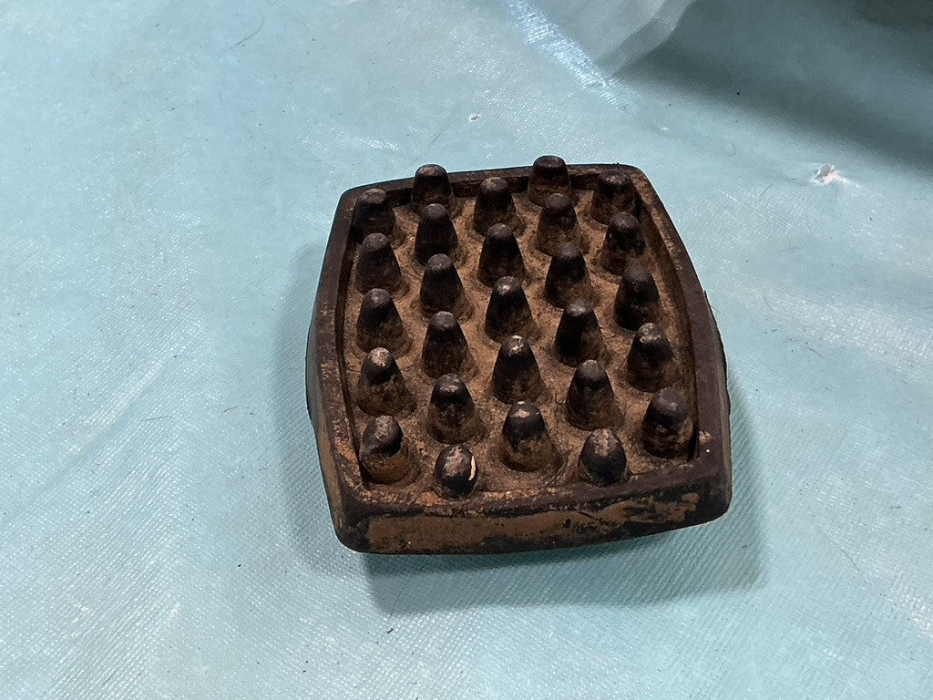 Curry Comb Rubber Round 