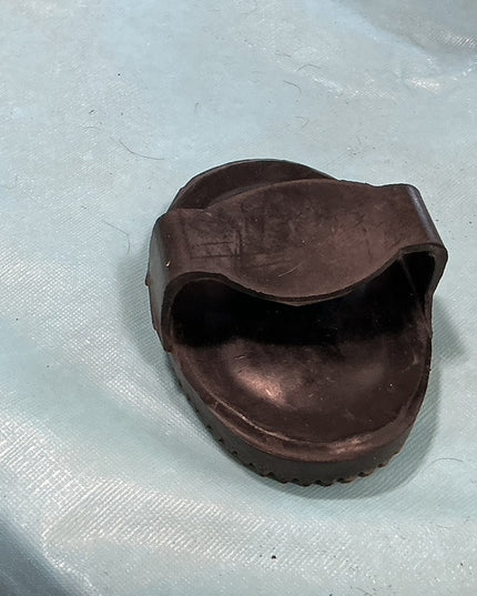Curry Comb Rubber Oval 
