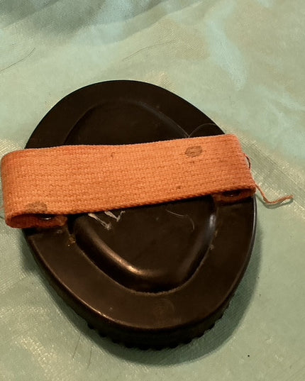 Curry Comb Rubber Oval 