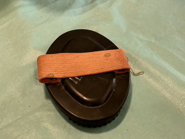Curry Comb – Rubber, Oval (Price Each) | Used