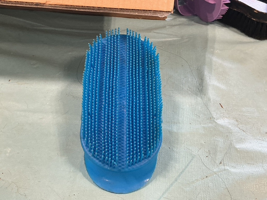 Curry Comb Plastic 