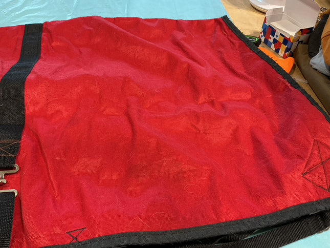 Stable Sheet Red 65"
