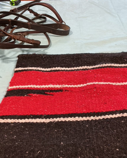Western Saddle Blanket Red/Black 