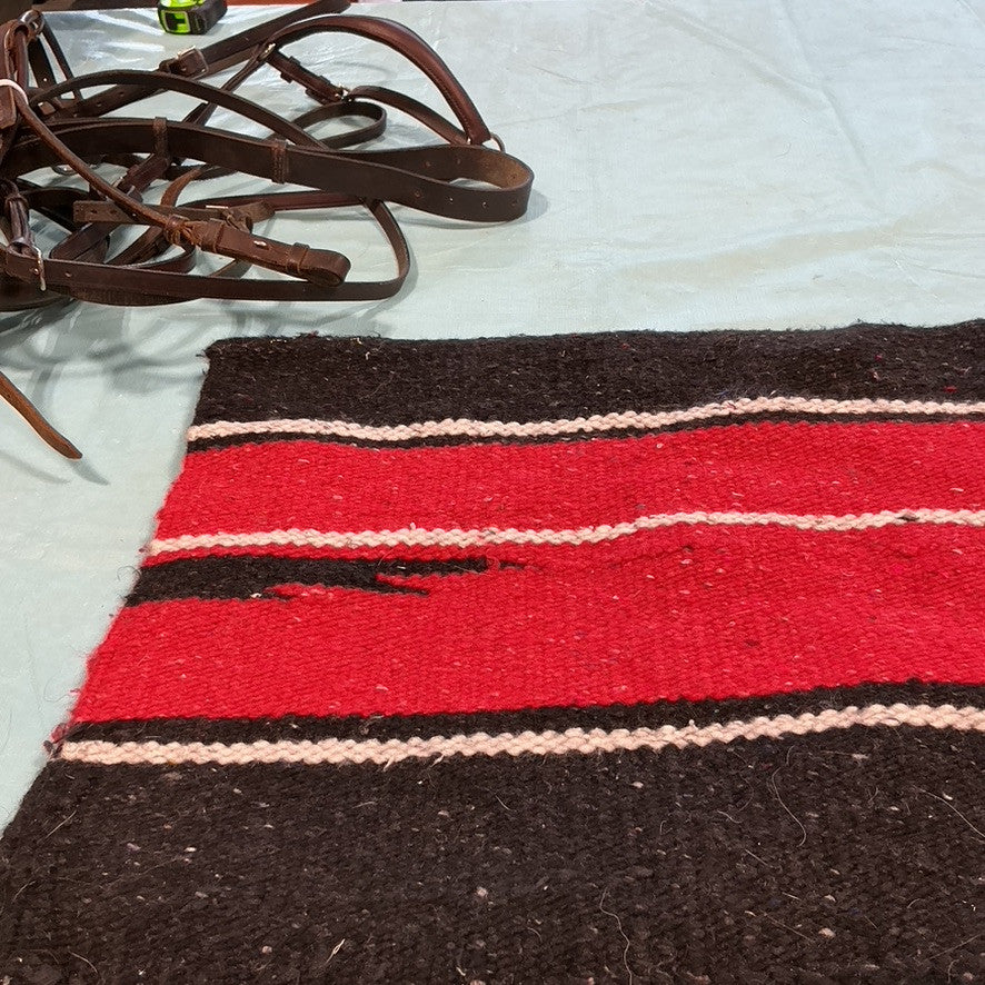 Western Saddle Blanket Red/Black