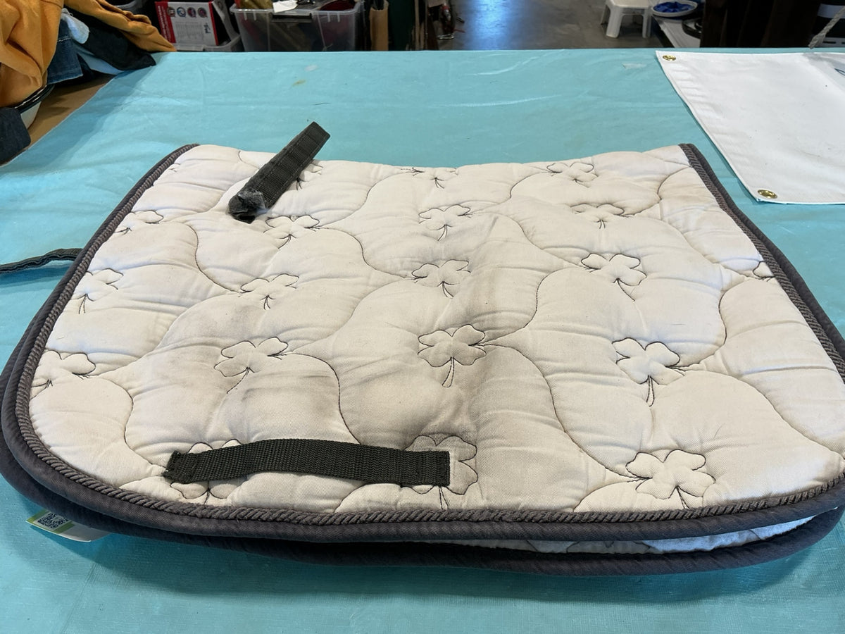 English Pad White/Cloverleaf.   (some stains)