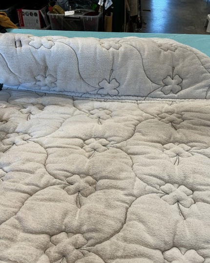 English Pad White/Cloverleaf.   (some stains)