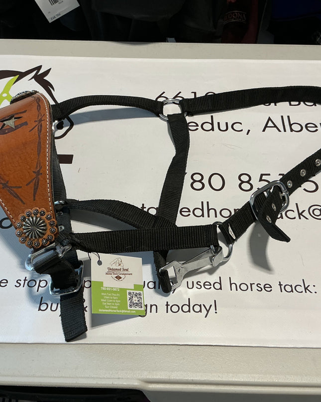 Halter Nylon Black Leather Nose