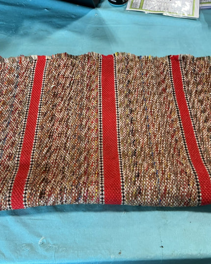 Saddle Blanket Red Mix. 29 x 29
