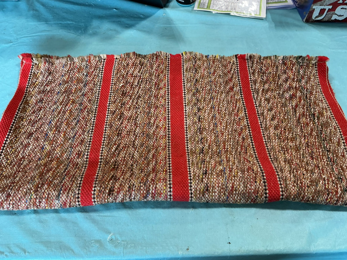 Saddle Blanket Red Mix. 29 x 29