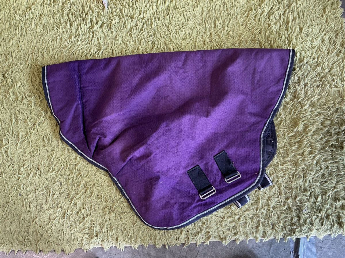 purple neck 