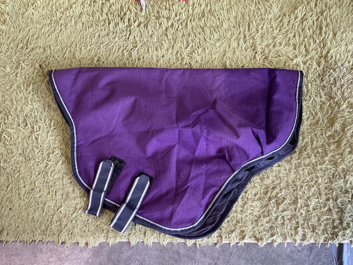 purple neck 