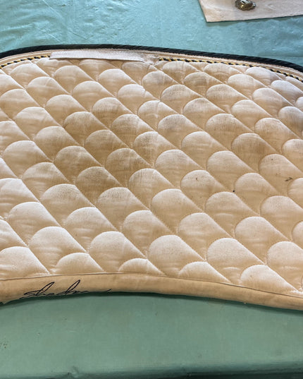 English pad white