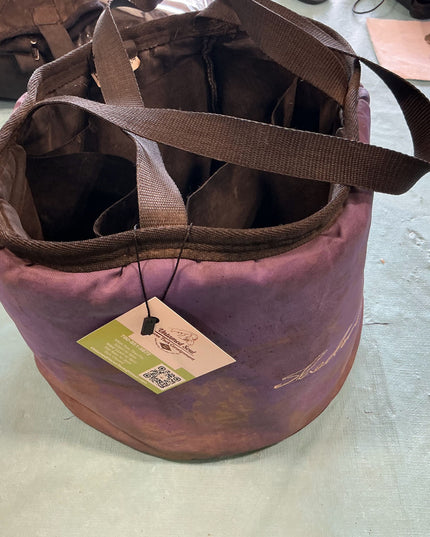 Grooming bucket