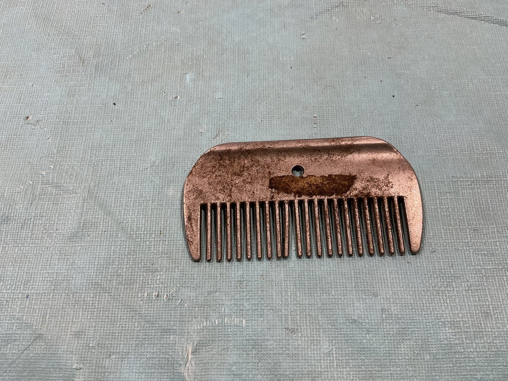 Comb Metal Short 
