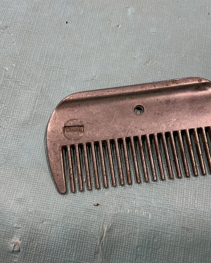 Comb Metal Short 