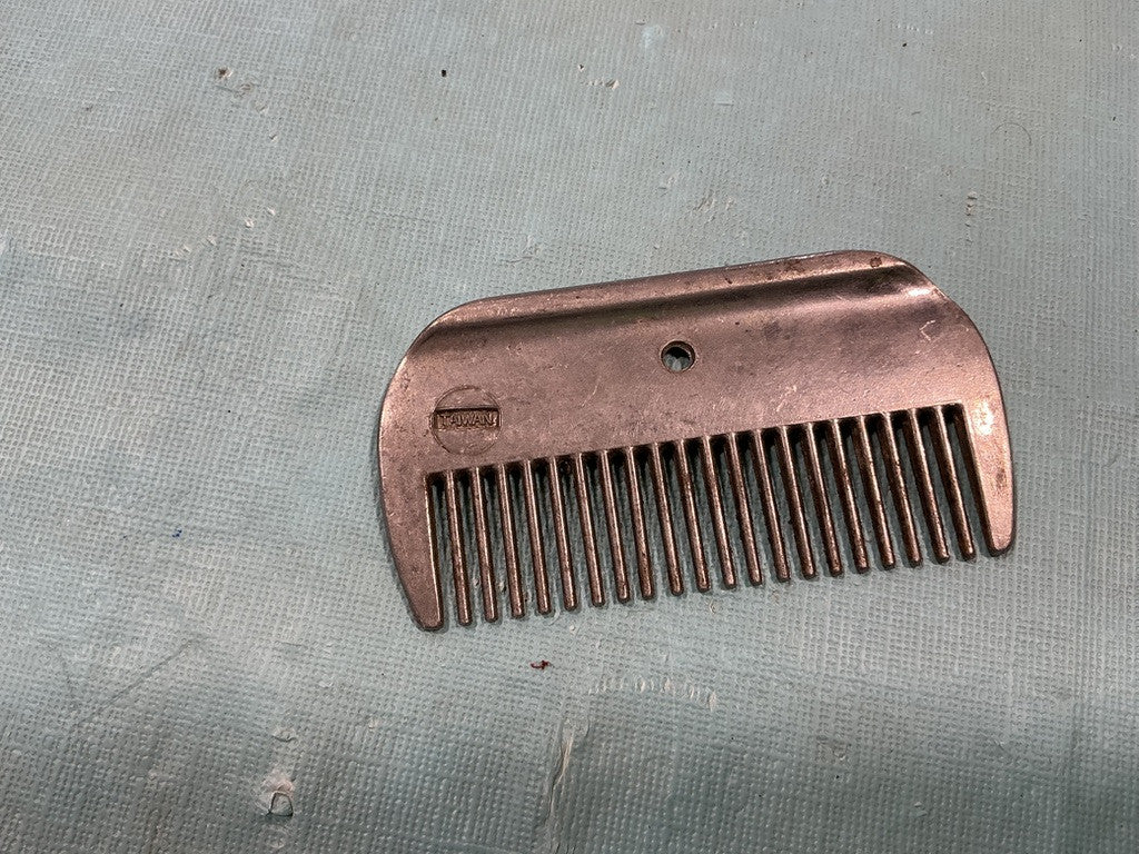 Comb Metal Short 