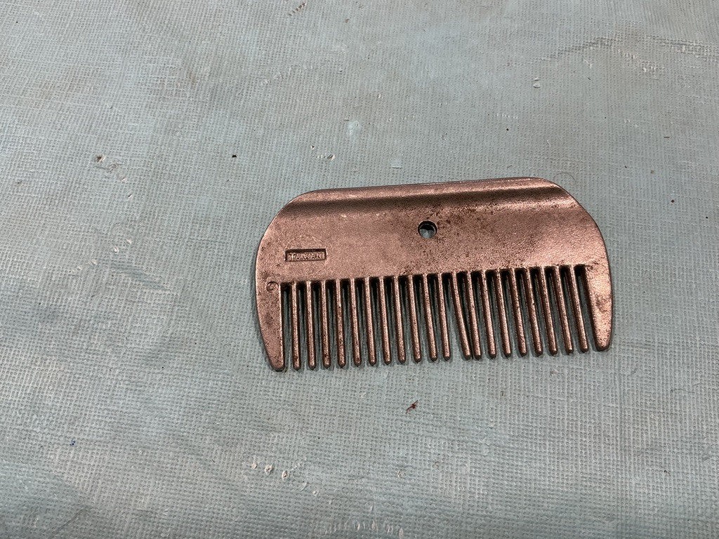 Comb Metal Short 