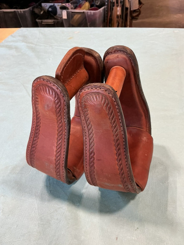 Western Stirrups – Leather, Large | Used, Good