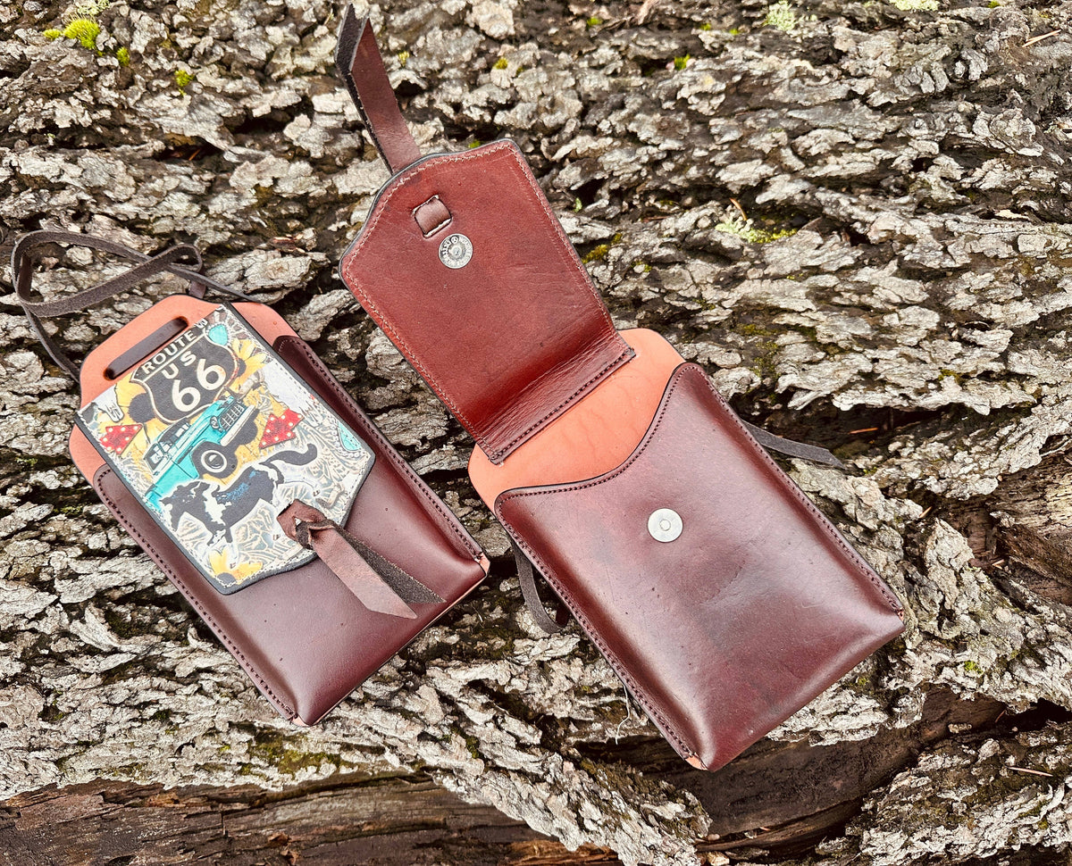 Cell Phone Back Cinch Holder: Cowhide