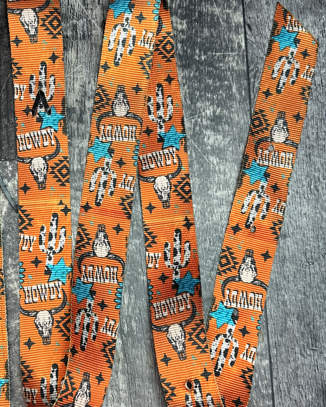 Nylon Latigo: Howdy