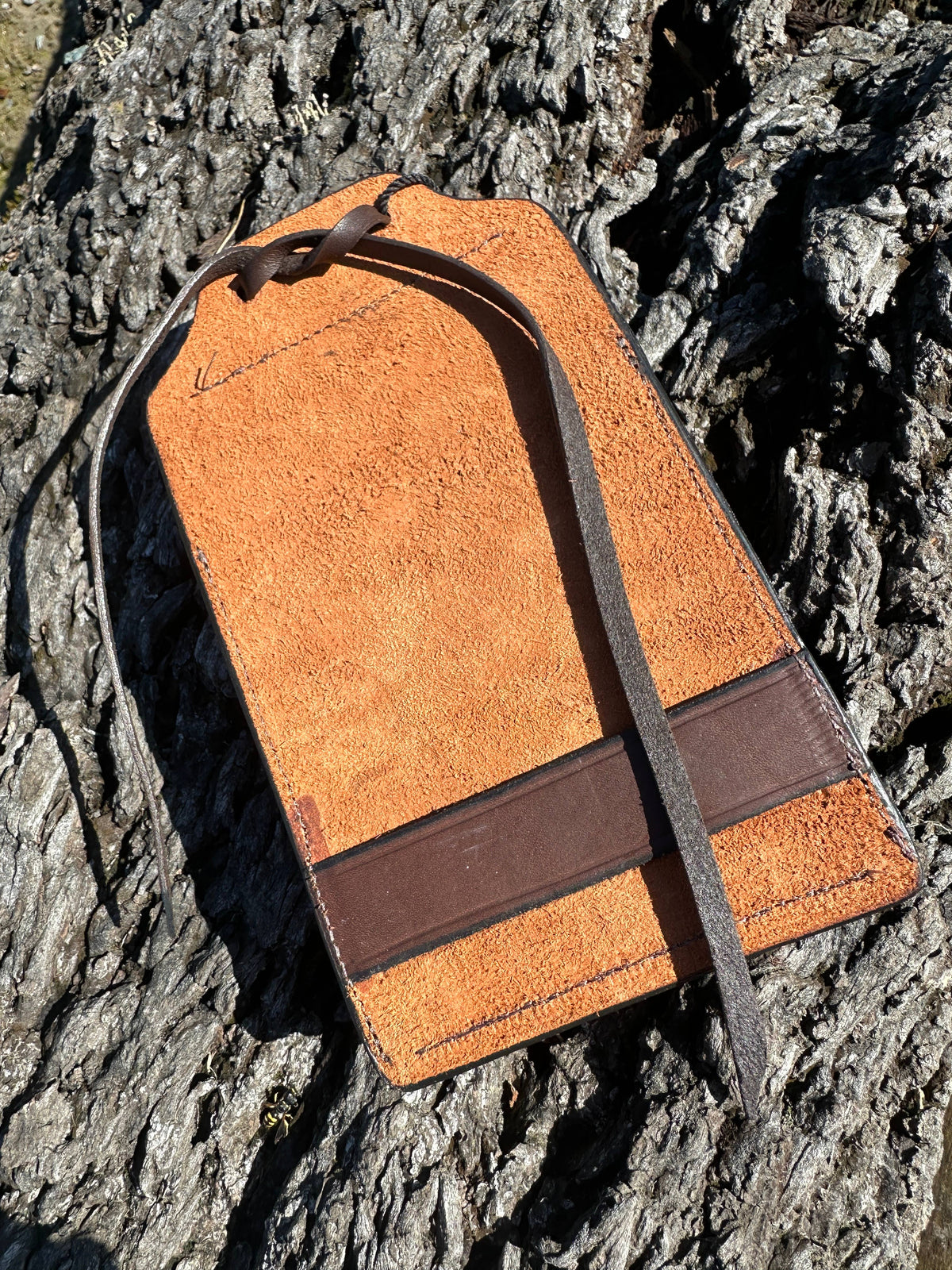 Cell Phone Back Cinch Holder: Cowhide