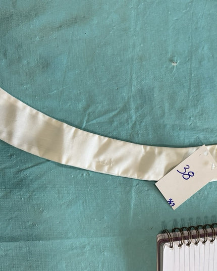English Collars 2 Sizes White