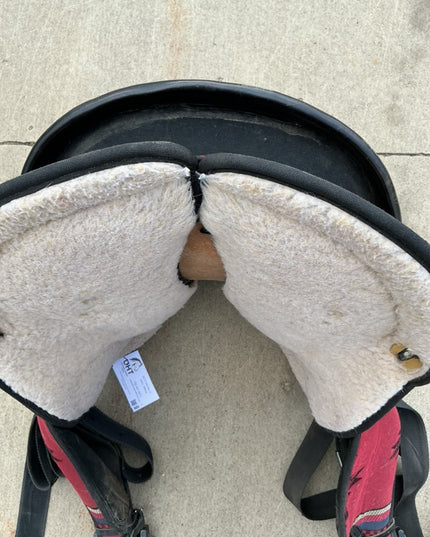 Western Saddle Synthetic S16"G7"