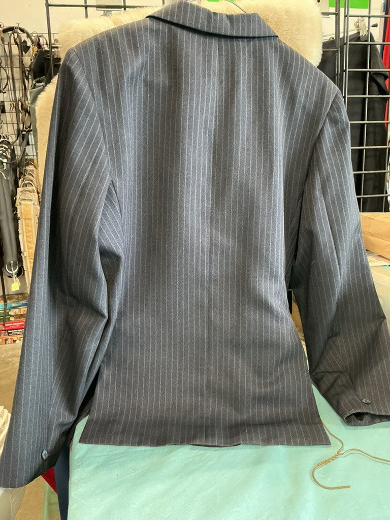 English Show Jacket Size 18 in Strip