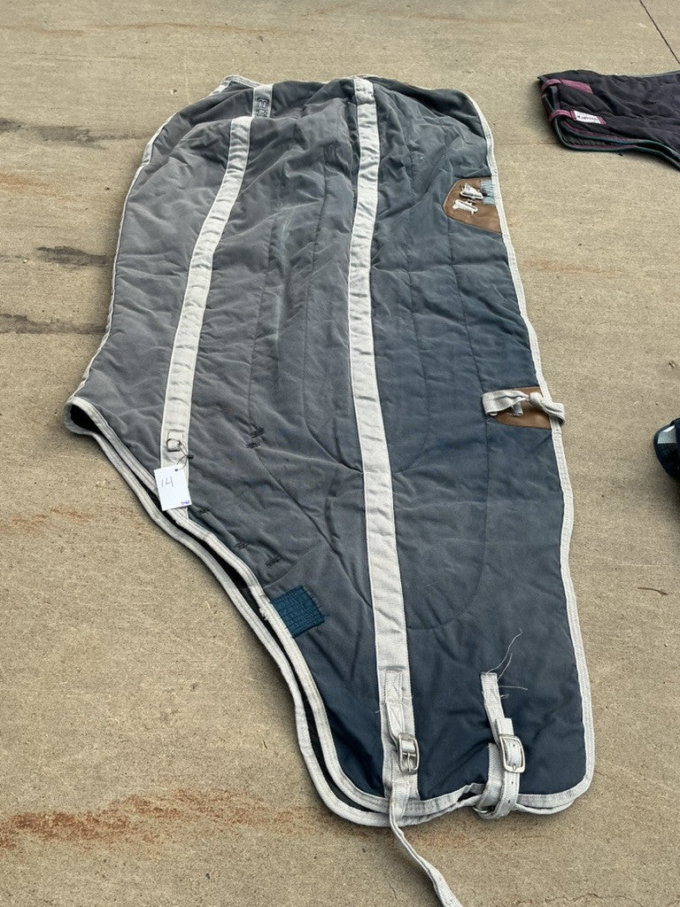 Winter Liner Blanket Faded 80" *repairs*