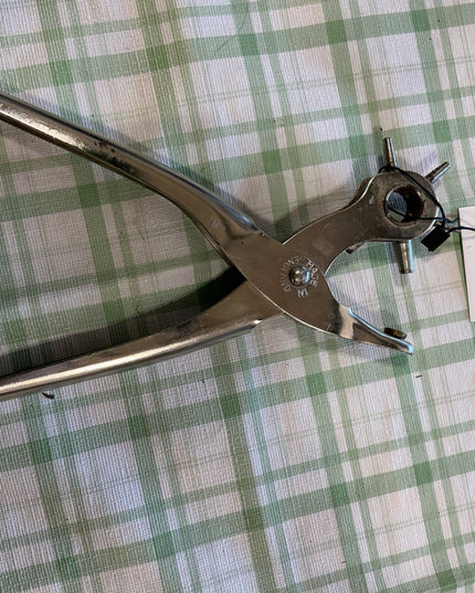 leather hole puncher