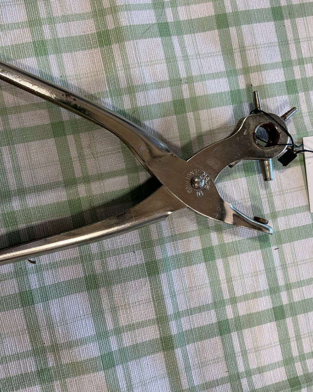 leather hole puncher