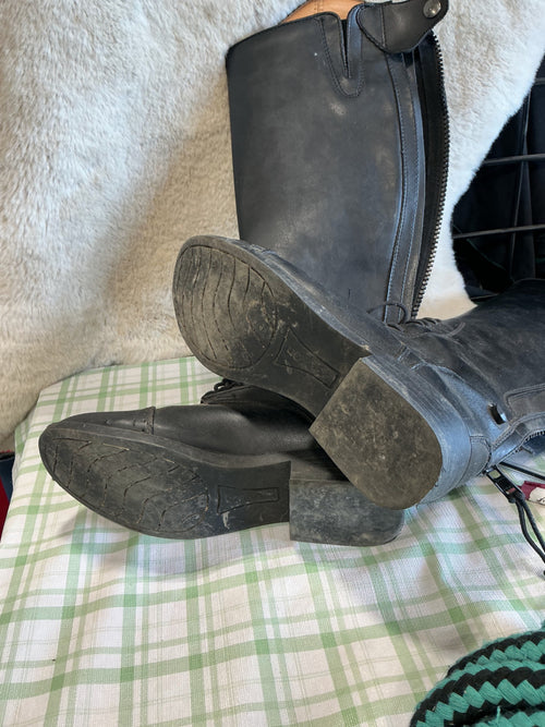 English Riding Boots – Synthetic, 6.5 Regular Calf (Crack in Left Boot) | Used, Good