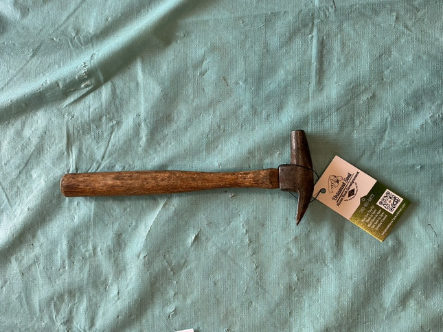 shoeing hammer 