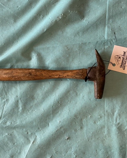 shoeing hammer 