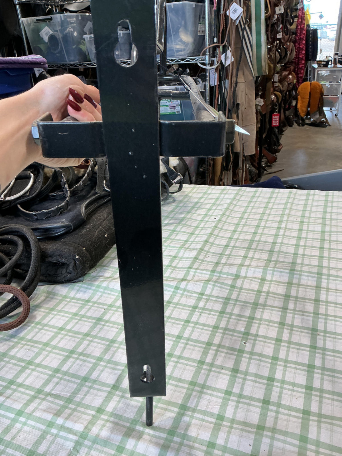 saddle stand wall mount